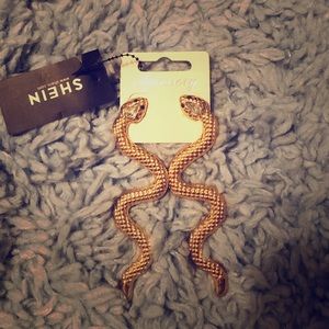 Snake earrings!!
